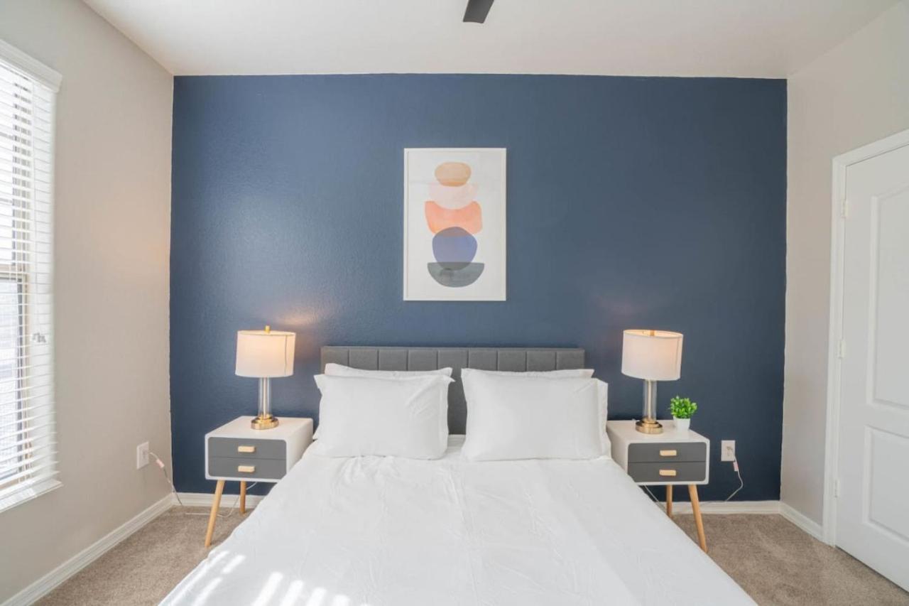 Апартаменти Posh 2Bd - Midtown - Gym, Pool, W-D, Parking - Sleeps 8 Фінікс Екстер'єр фото